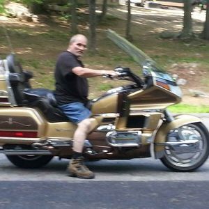 Meet your Posher, Bruce